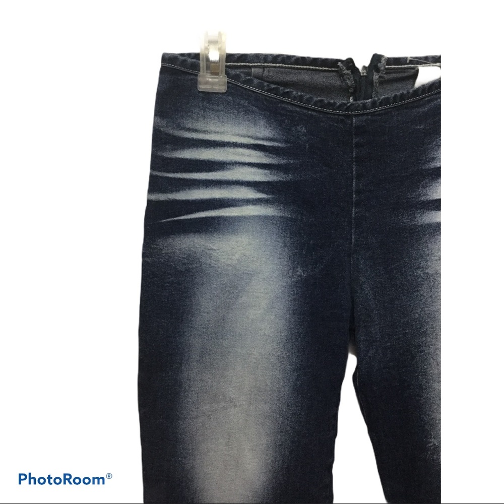Joy Jeans Ruffle Capris - Picture 5 of 7
